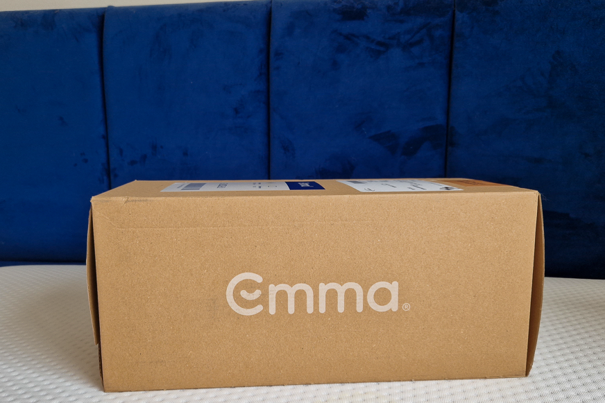 emma premium microfibre pillow box